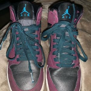 Nike Air Jordan sneakers-unisex- size 4 youth